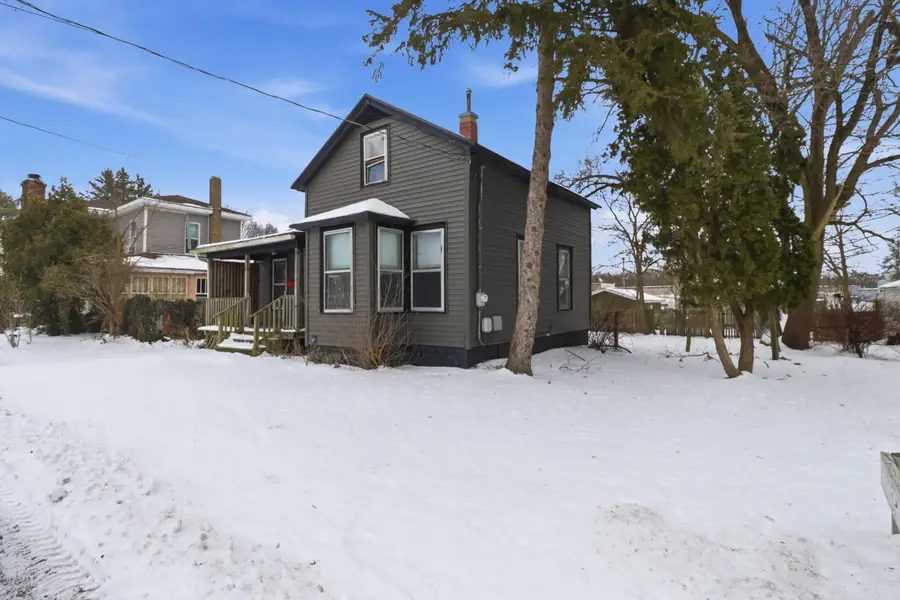 316 E Division Street, Dowagiac, MI 49047 - #2