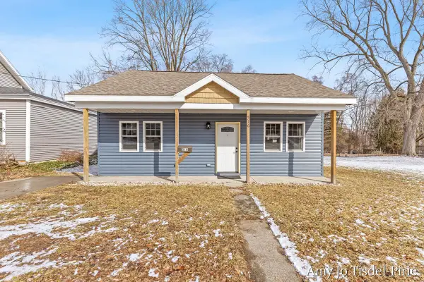 516 W Montcalm Street, Greenville, MI 48838