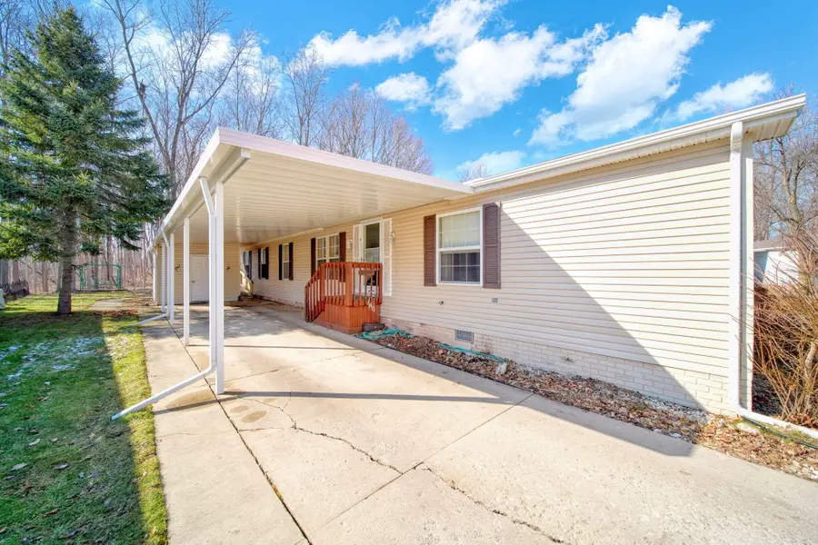 909 Savannah River Drive, Adrian, MI 49221 - #2