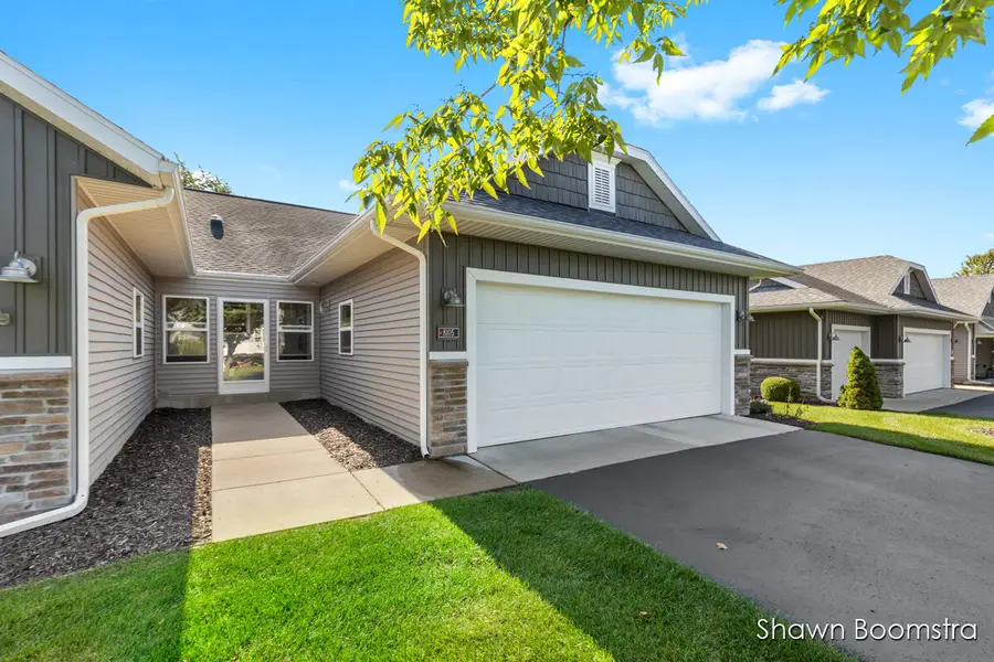 8105 Amber Crest Drive Sw, Byron Center, MI 49315 - #2