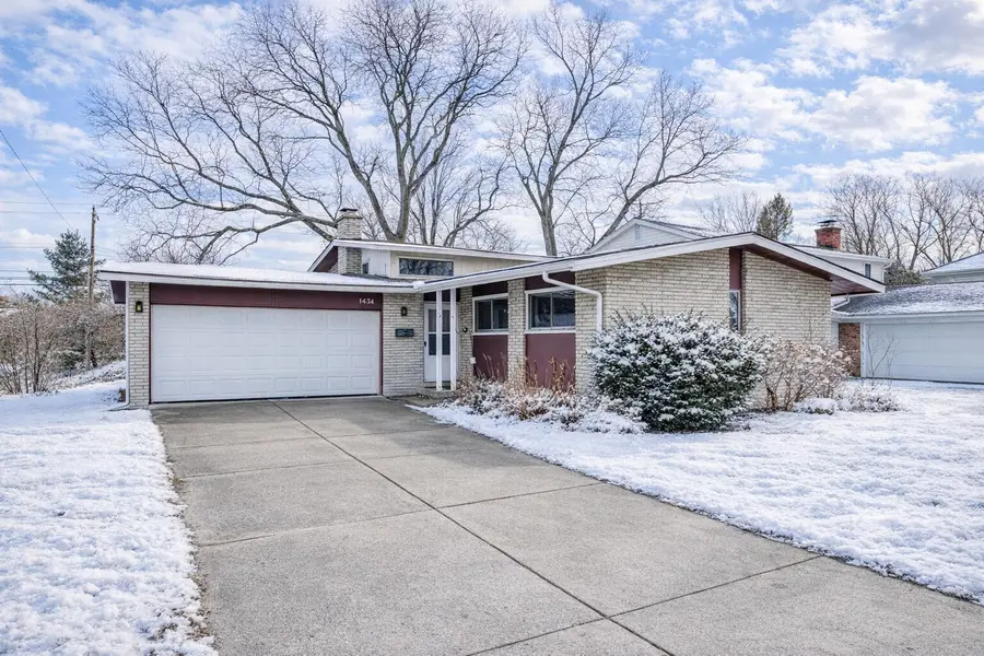 1434 Pine Valley Boulevard, Ann Arbor, MI 48104 - #2