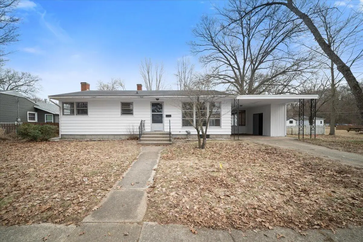 209 S State Street, Paw Paw, MI 49079 - #1