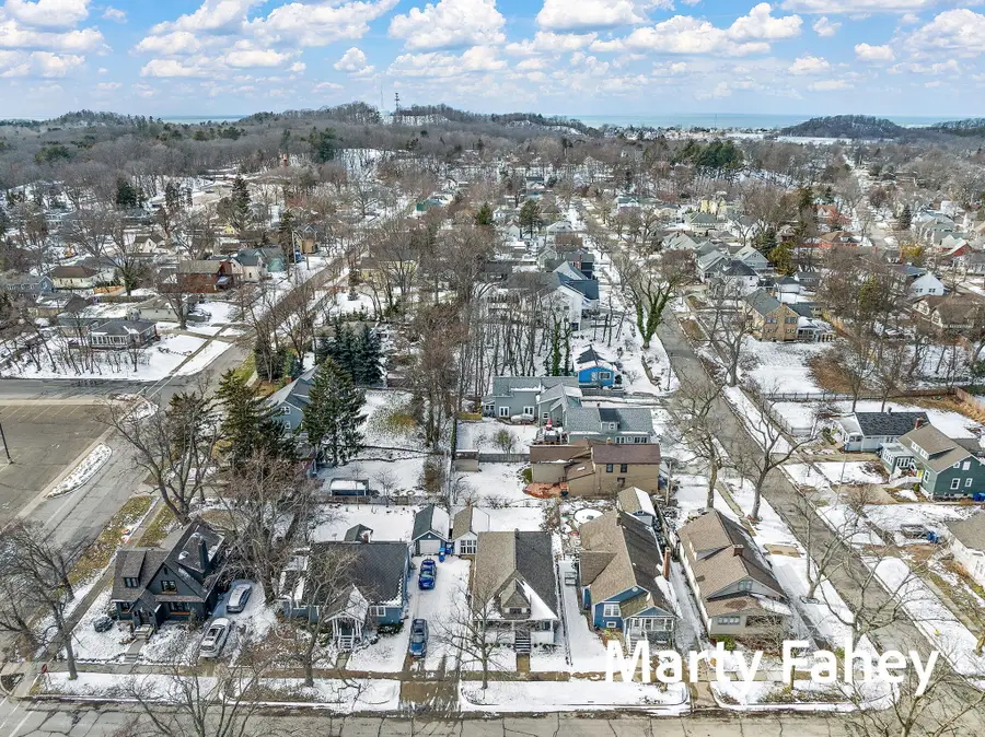 509 S 7th Street, Grand Haven, MI 49417 - #3