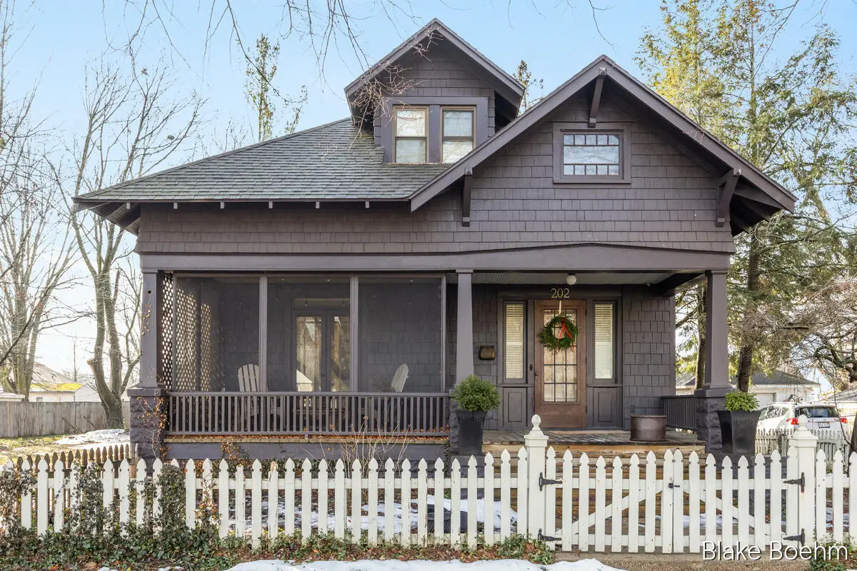 202 E 26th Street, Holland, MI 49423 - #1