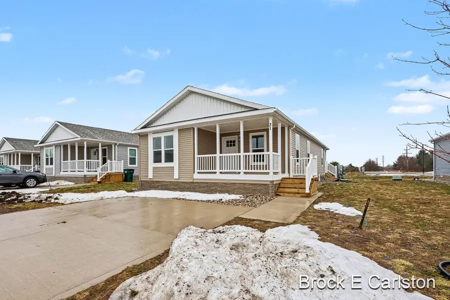 1283 E Ellis Road #31, Norton Shores, MI 49441 - #2