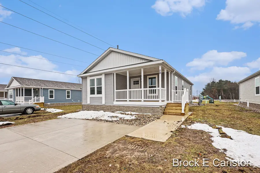 1283 E Ellis Road #29, Norton Shores, MI 49441 - #2