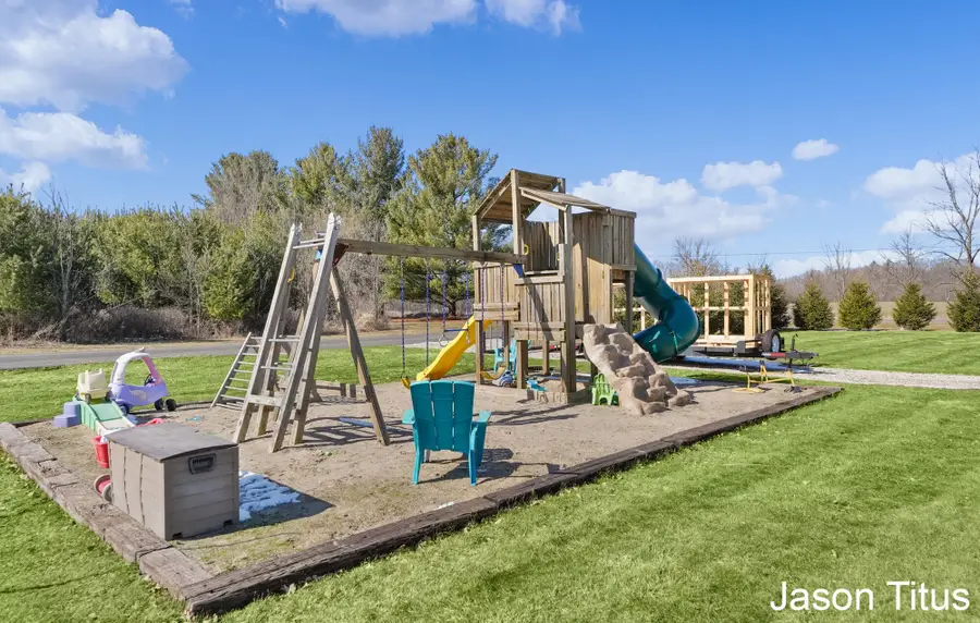 9604 Island Highway, Eaton Rapids, MI 48827 - #3