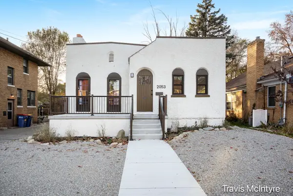 2053 Paris Avenue Se, Grand Rapids, MI 49507