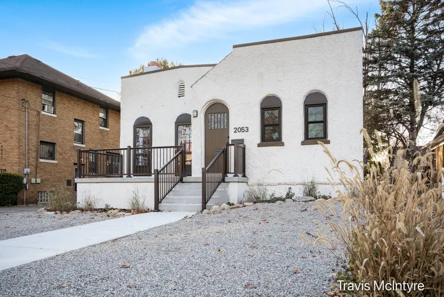 2053 Paris Avenue Se, Grand Rapids, MI 49507 - #2