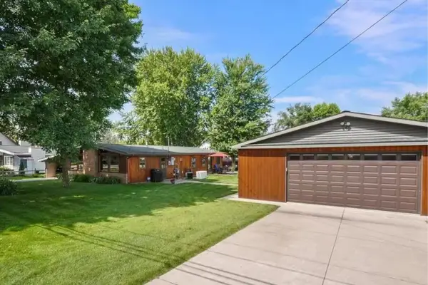 427 Iroquois Avenue, Prudenville, MI 48651