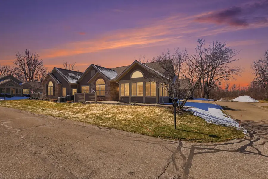 5315 Fawn Creek Drive Sw, Wyoming, MI 49418 - #2