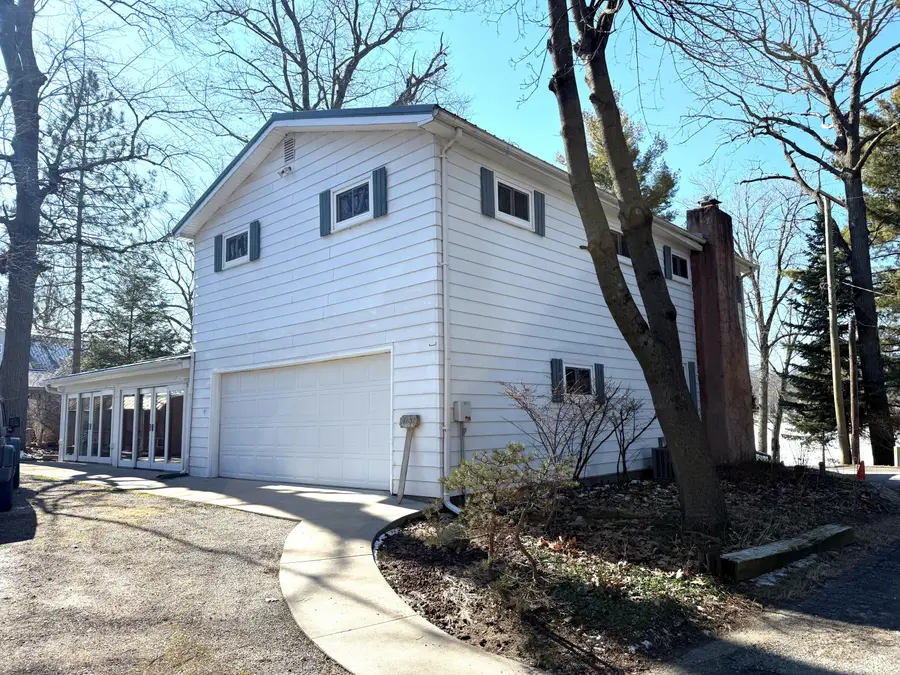 4253 Indian Isle, Battle Creek, MI 49017 - #2