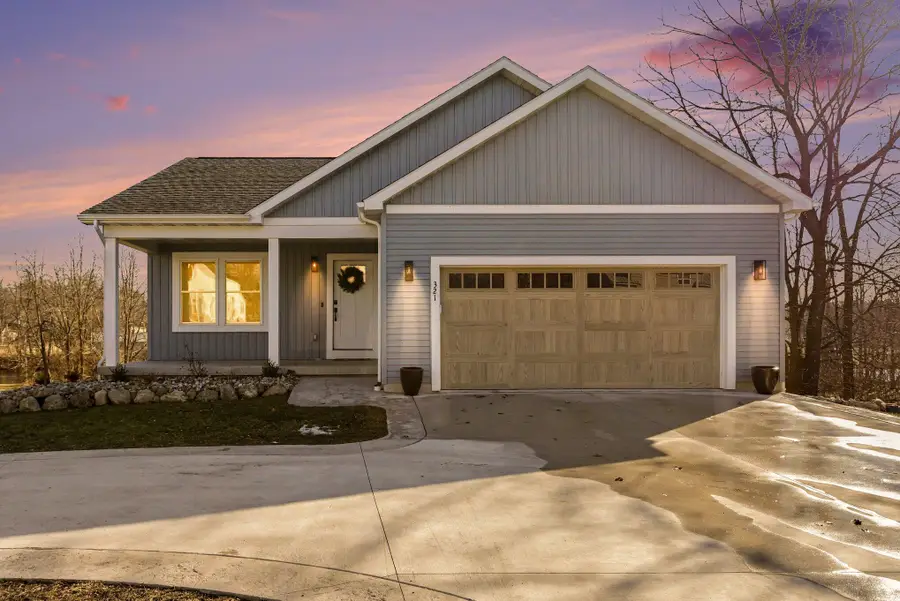 321 W High Street, Union City, MI 49094 - #2