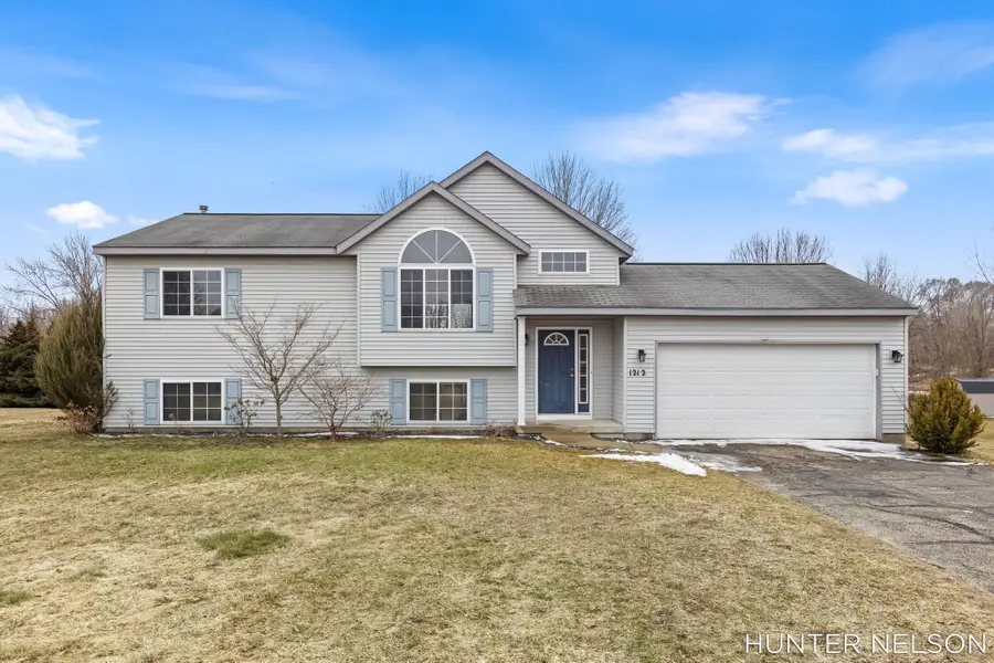 1212 South Hill Drive Nw, Sparta, MI 49345 - #2