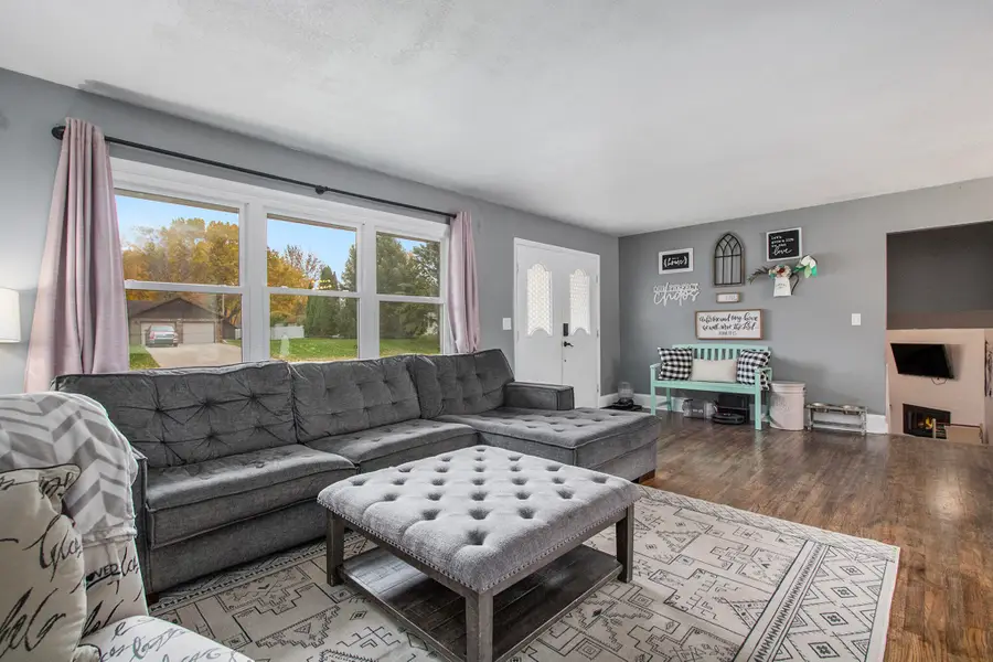 15902 Meadowview Drive, Buchanan, MI 49107 - #3