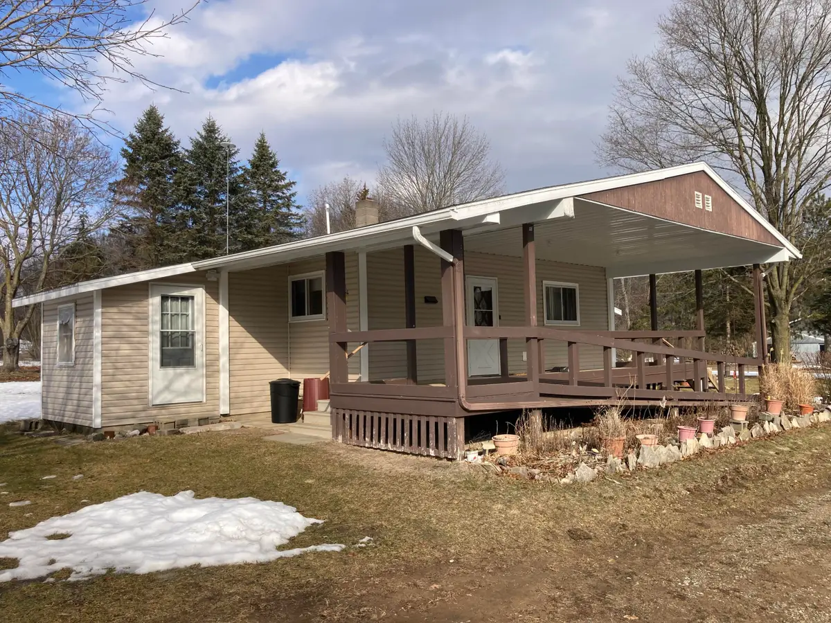 7737 NE County Line Road, Riverdale, MI 48877 - #1