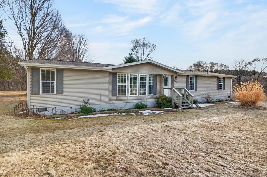 913 E Lewis Street, Whitehall, MI 49461 - #2