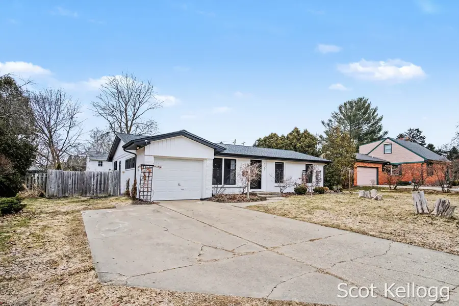 177 Boltwood Drive Ne, Grand Rapids, MI 49505 - #3