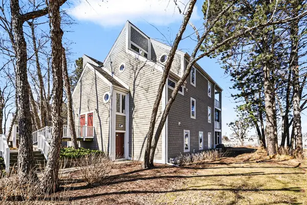 410 Oselka Drive #123, New Buffalo, MI 49117