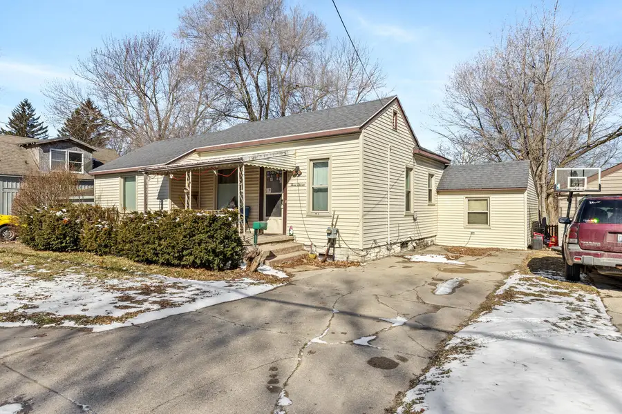 311 E Grant Street, Sheridan, MI 48884 - #2