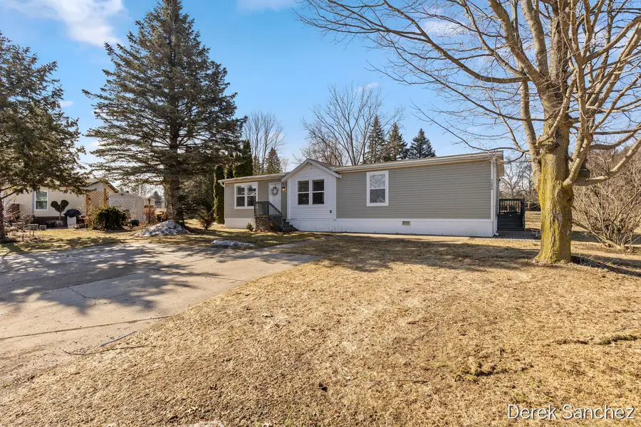 7296 W Maize Drive Ne, Belmont, MI 49306 - #2