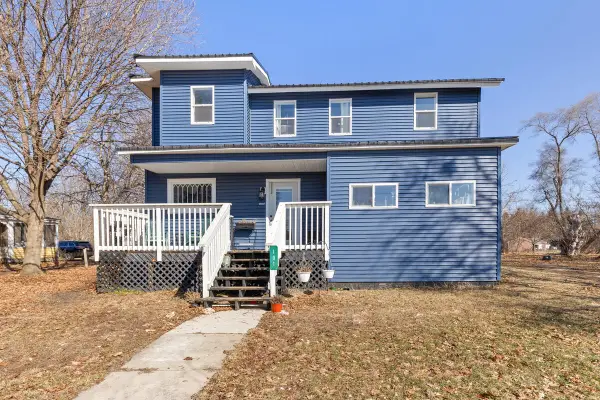 101 River Court, St. Louis, MI 48880