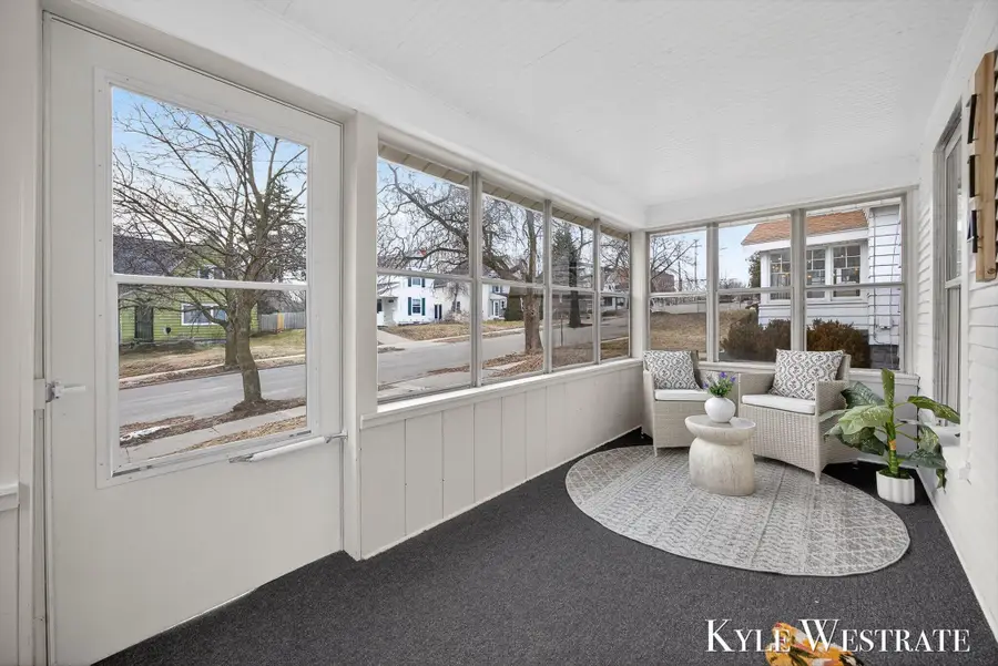 714 Emerald Avenue Ne, Grand Rapids, MI 49503 - #3