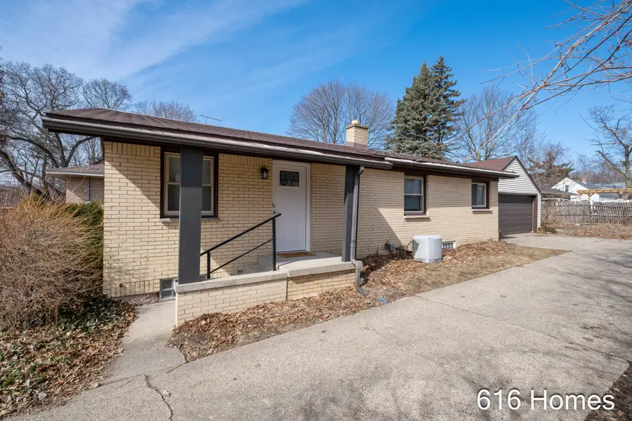 937 Lamberton Street Ne, Grand Rapids, MI 49505 - #3