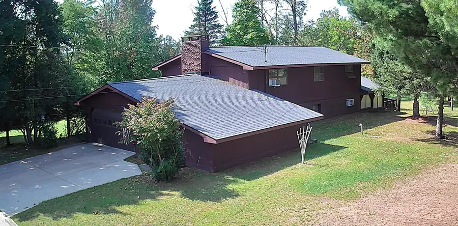 125 N Cedar Street, Evart, MI 49631 - #3