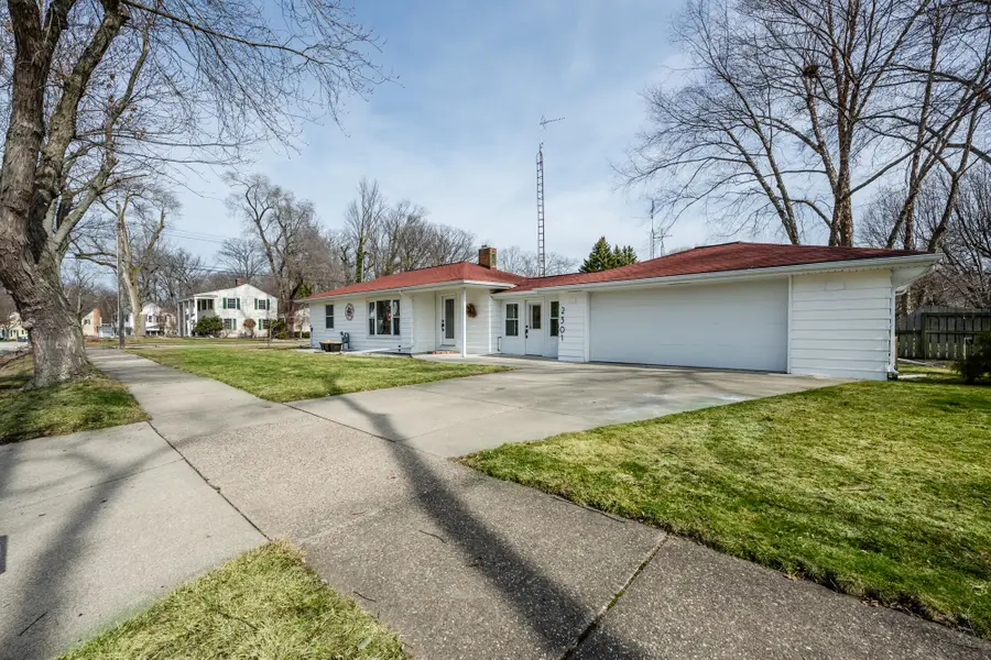 2301 Willa Drive, Saint Joseph, MI 49085 - #3