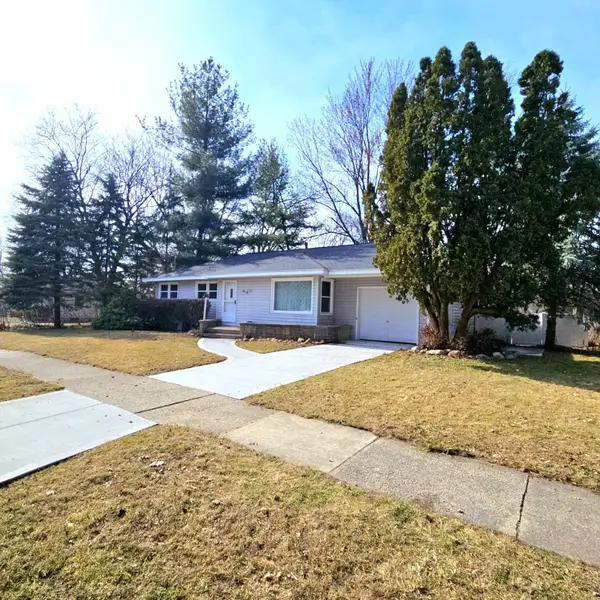 4709 Burgis Avenue Se, Grand Rapids, MI 49508