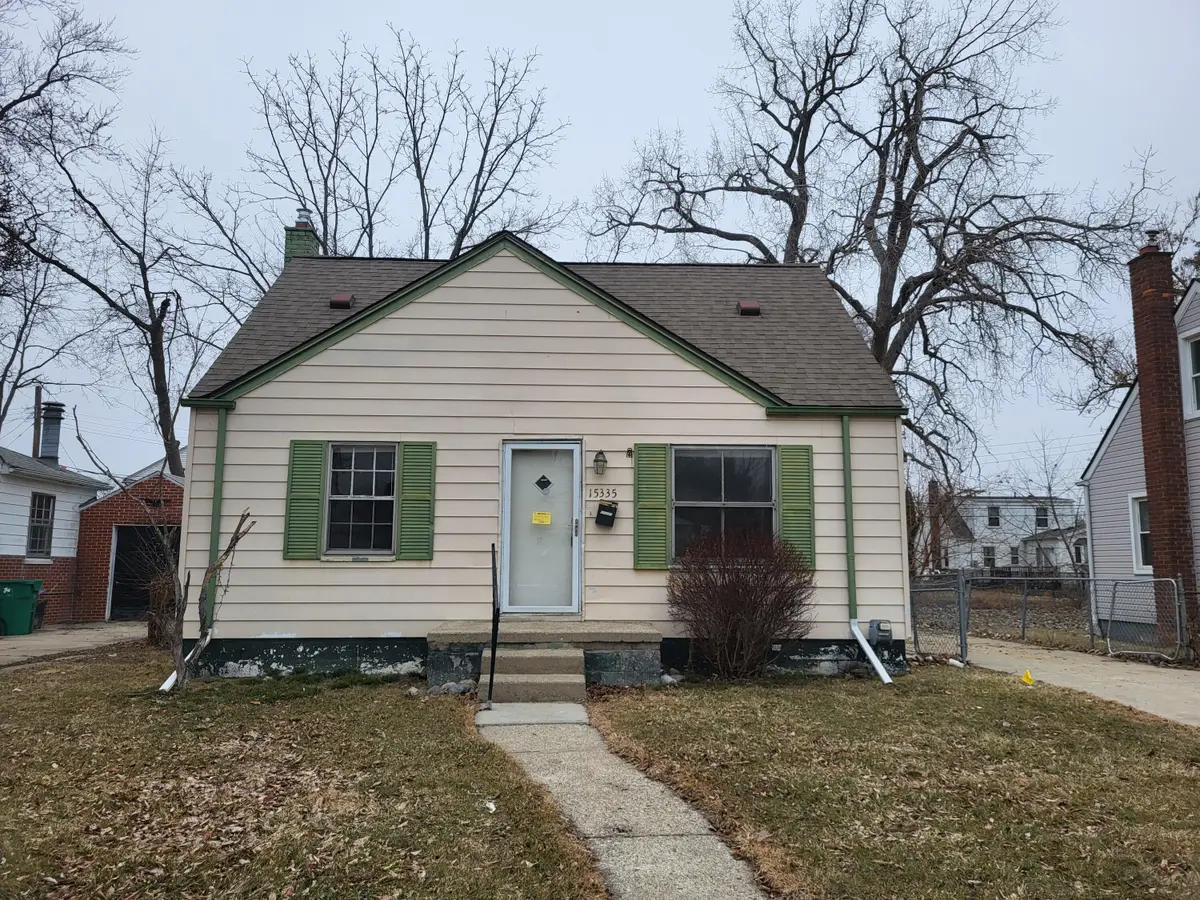 15335 Semrau Avenue, Eastpointe, MI 48021 - #1