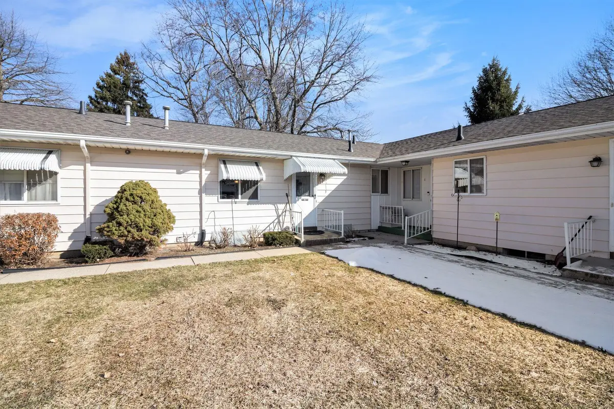 5822 Leisure S Drive Se, Grand Rapids, MI 49548 - #1