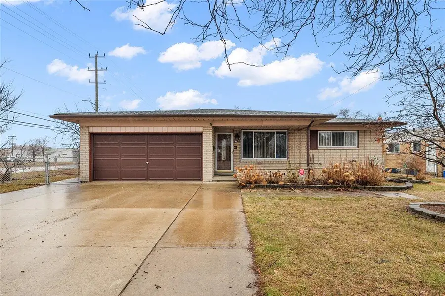 3858 Hughes Drive, Warren, MI 48092 - #2