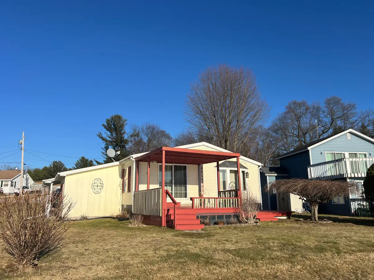 12515 S Rosemary Avenue, Grant, MI 49327 - #1