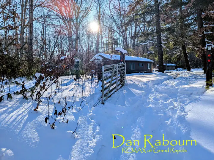 5263 E 8 Mile Road, Luther, MI 49656 - #1