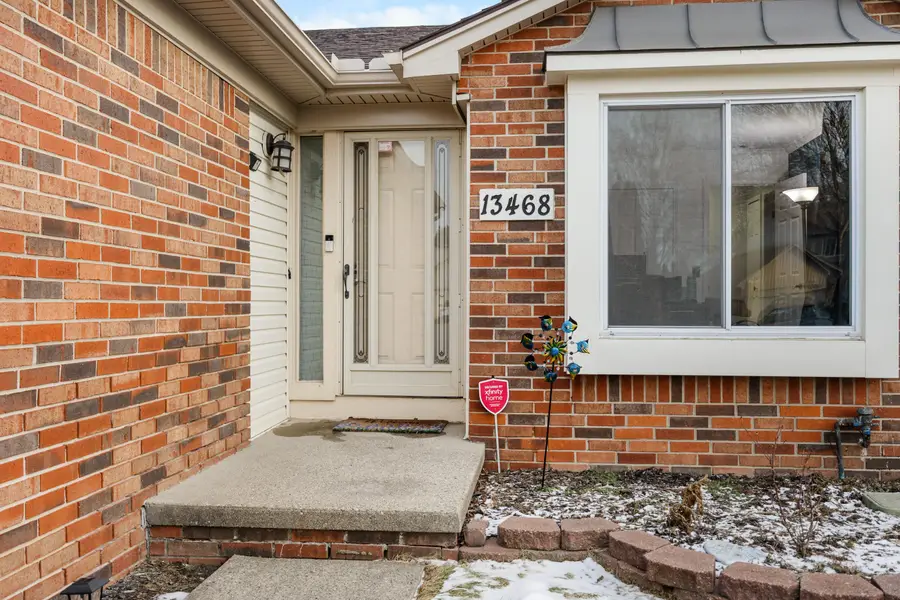 13468 Mair Drive, Sterling Heights, MI 48313 - #3