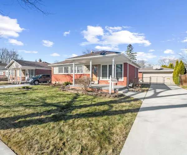 29726 Red Cedar Drive, Flat Rock, MI 48134