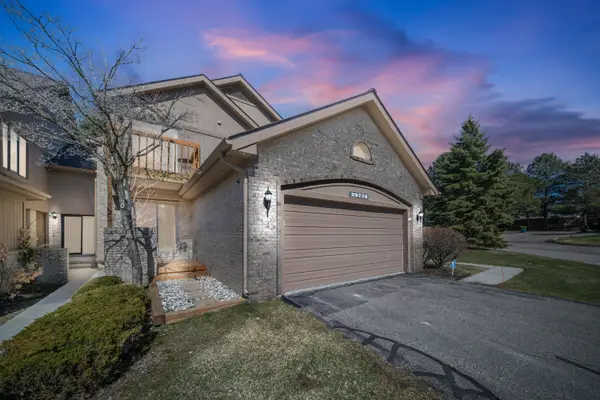 29776 Sierra Pointe Circle, Farmington Hills, MI 48331