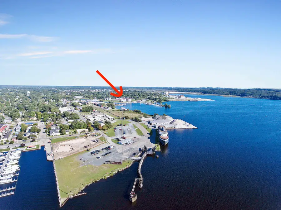 224 Lakeside Drive, Ludington, MI 49431 - #2