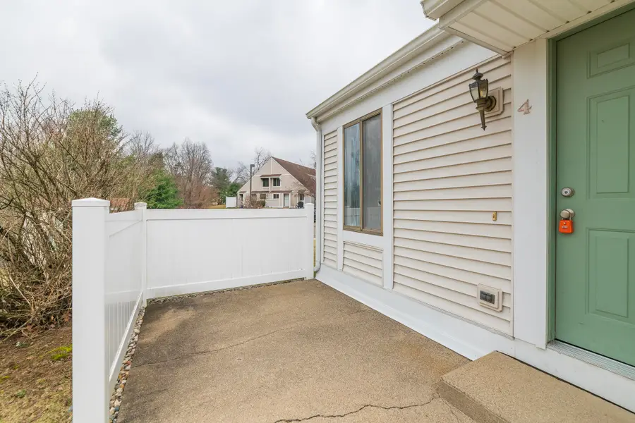 3320 Scots Pine Way #4, Portage, MI 49024 - #2