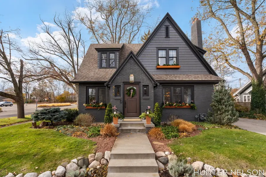 519 S 7th Street, Grand Haven, MI 49417 - #2