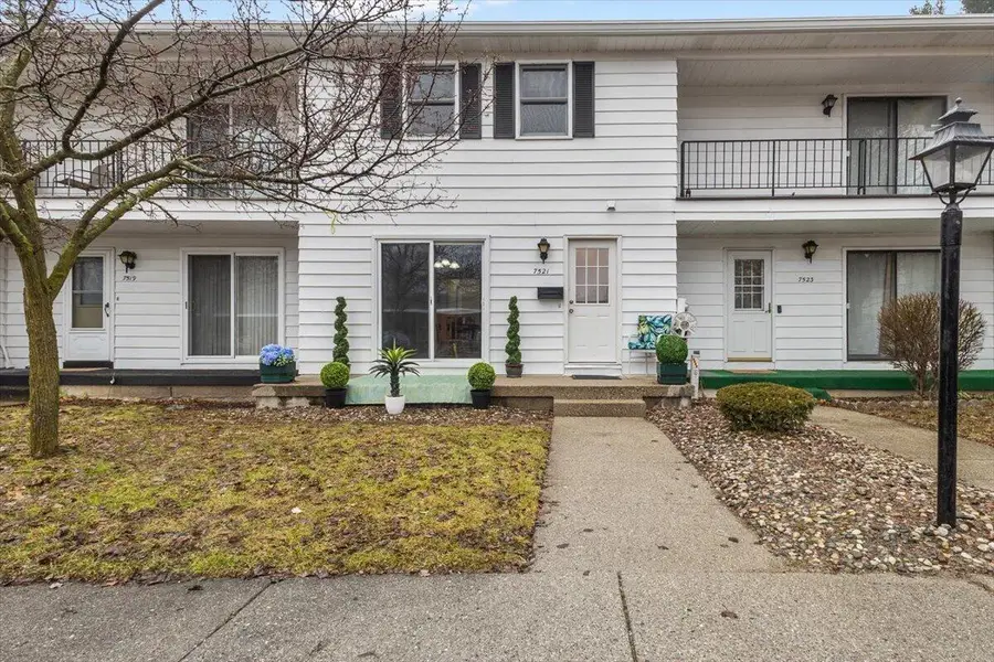 7521 Boulder Bluff Drive, Jenison, MI 49428 - #2