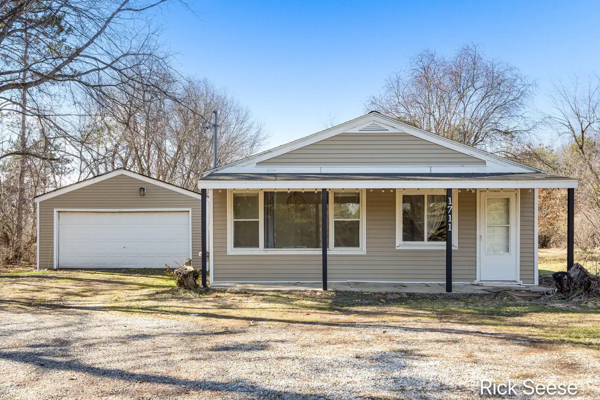 1711 Alden Nash Avenue Se, Lowell, MI 49331 - #1