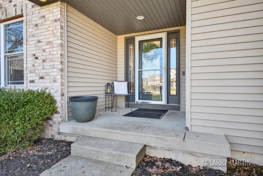 4230 Del Mar Court Sw, Wyoming, MI 49418 - #2