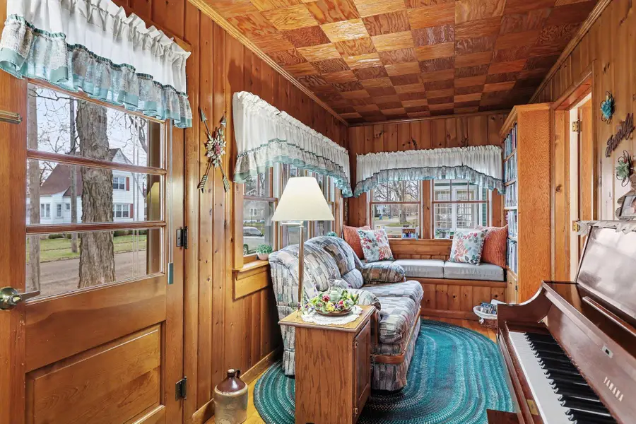 220 N Douglas Street, Bronson, MI 49028 - #3