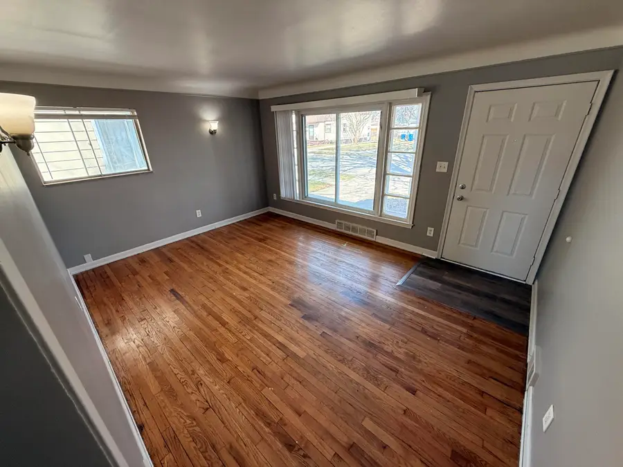 8134 Hudson Avenue, Warren, MI 48089 - #3