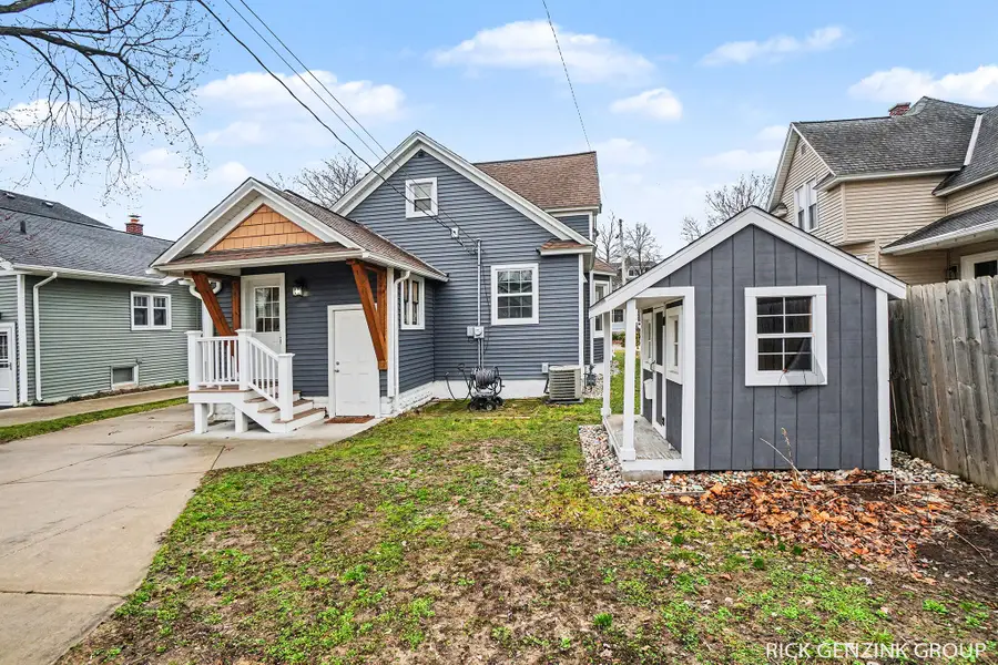 209 W 15th Street, Holland, MI 49423 - #2