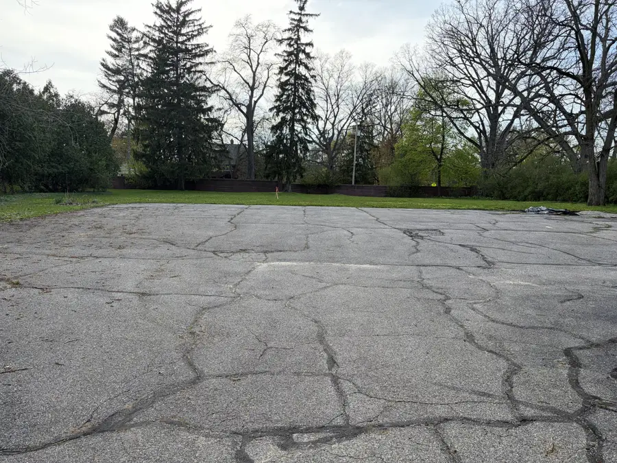 250 Plymouth Avenue Se #4, Grand Rapids, MI 49506 - #3