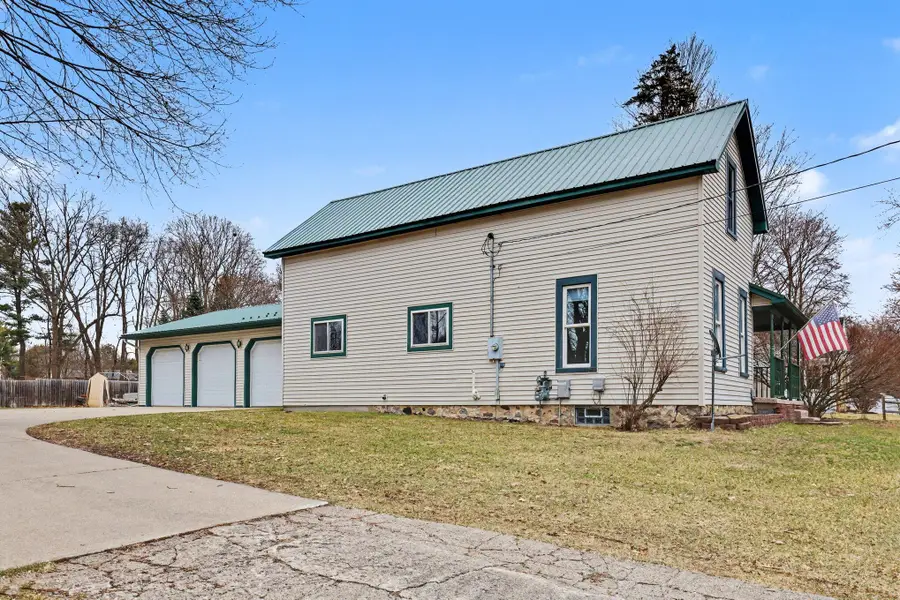 614 W South Street, Greenville, MI 48838 - #2